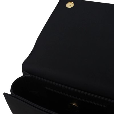 THE EASY CHIC SHOULDER BAG